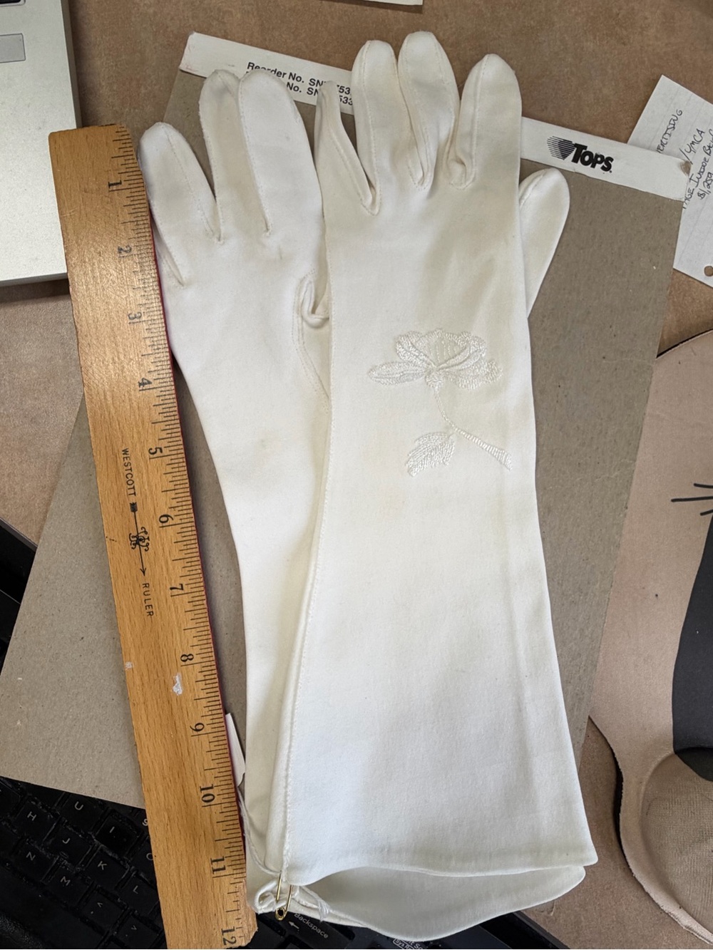 Vintage White Embroidered Long Gloves